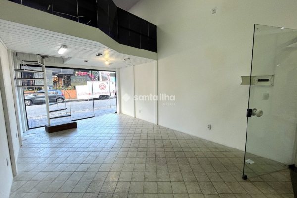Loja para alugar com 26m², 1 vaga no bairro Lagoa da Conceição em Florianópolis