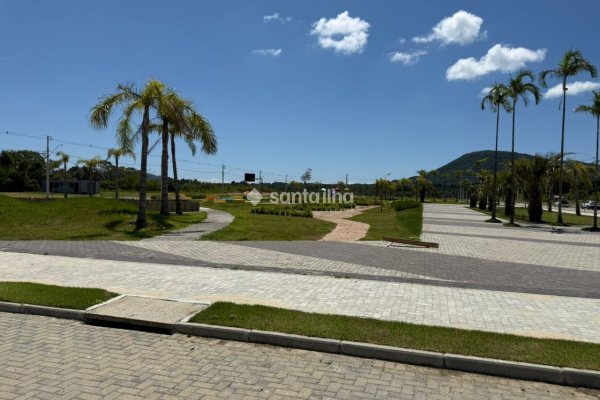 Terreno à venda com 609m² no bairro Rio Vermelho em Florianópolis