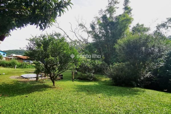 Terreno à venda com 1.040m² no bairro Rio Tavares em Florianópolis