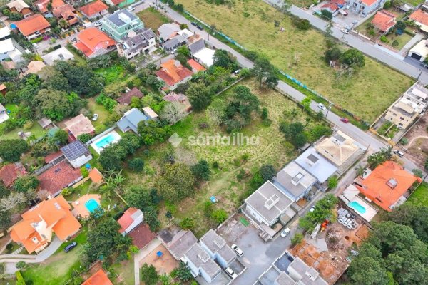 Terreno à venda com 4.130m² no bairro Campeche em Florianópolis