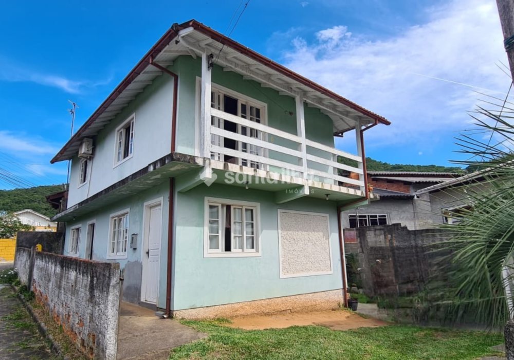 Casa à venda com 103m², 3 quartos, 1 suíte, 2 vagas no bairro Rio Tavares em Florianópolis - Foto 1