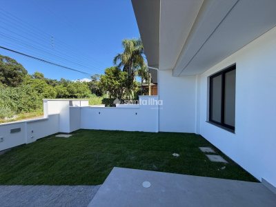 Casa à venda com 175m², 3 quartos, 1 suíte, 2 vagas no bairro Campeche em Florianópolis - Foto 3