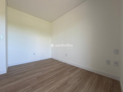 Casa à venda com 175m², 3 quartos, 1 suíte, 2 vagas no bairro Campeche em Florianópolis - Foto 13
