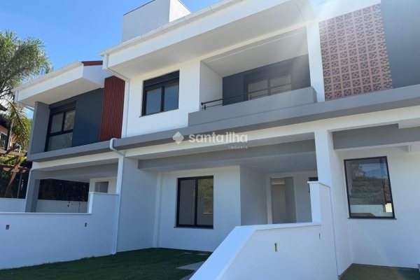 Casa à venda com 175m², 3 quartos, 1 suíte, 2 vagas no bairro Campeche em Florianópolis