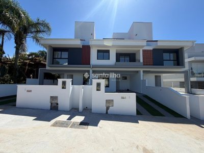 Casa à venda com 175m², 3 quartos, 1 suíte, 2 vagas no bairro Campeche em Florianópolis - Foto 2