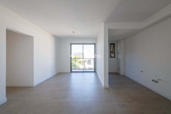 Apartamento à venda com 91m², 3 quartos, 1 suíte, 1 vaga no bairro João Paulo em Florianópolis