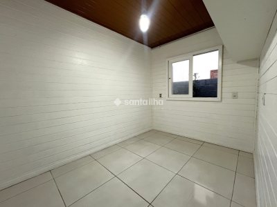 Casa para alugar com 96m², 2 quartos, 1 suíte, 1 vaga no bairro Campeche em Florianópolis - Foto 15