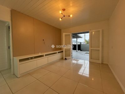 Casa para alugar com 96m², 2 quartos, 1 suíte, 1 vaga no bairro Campeche em Florianópolis - Foto 3