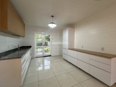 Casa para alugar com 96m², 2 quartos, 1 suíte, 1 vaga no bairro Campeche em Florianópolis - Foto 8