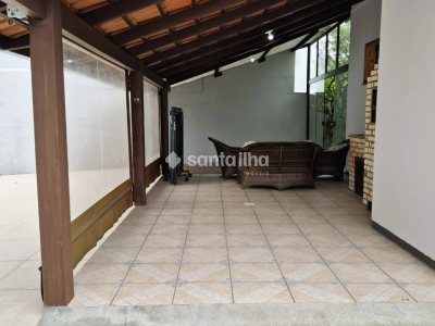 Casa à venda com 130m², 3 quartos, 1 suíte, 3 vagas no bairro Carianos em Florianópolis - Foto 20