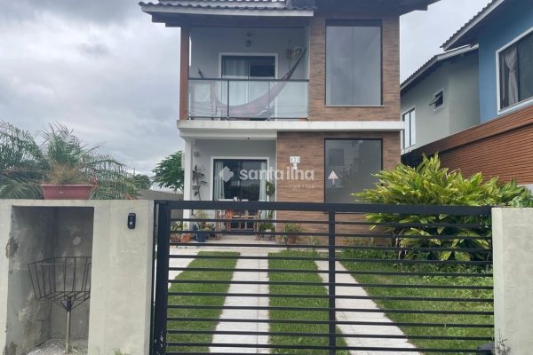 Casa à venda com 110m², 3 quartos, 1 suíte, 1 vaga no bairro Campeche em Florianópolis