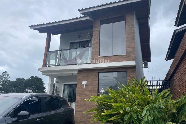 Casa à venda com 110m², 3 quartos, 1 suíte, 1 vaga no bairro Campeche em Florianópolis