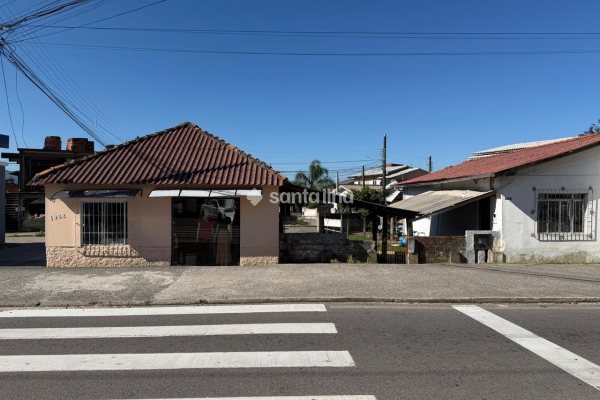 Terreno à venda com 600m² no bairro Ribeirão da Ilha em Florianópolis