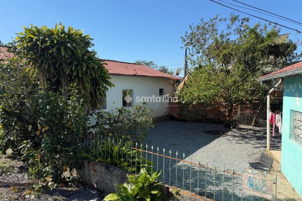 Terreno à venda com 600m² no bairro Ribeirão da Ilha em Florianópolis