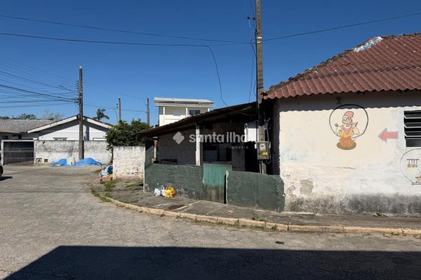 Terreno à venda com 600m² no bairro Ribeirão da Ilha em Florianópolis