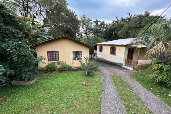 Terreno Comercial à venda com 1.184m², 10 vagas no bairro Rio Tavares em Florianópolis
