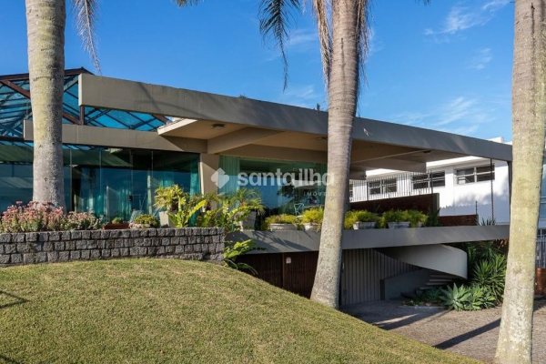 Casa à venda com 732m², 4 quartos, 4 suítes, 10 vagas no bairro Bom Abrigo em Florianópolis
