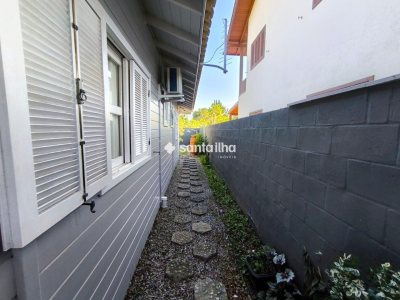Casa para alugar com 96m², 2 quartos, 1 suíte, 1 vaga no bairro Campeche em Florianópolis - Foto 18