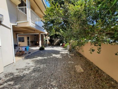 Casa à venda com 250m², 3 quartos, 3 suítes, 2 vagas no bairro Carianos em Florianópolis - Foto 4