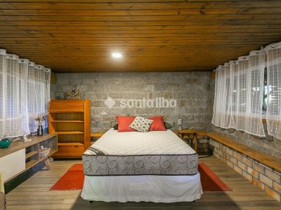 Casa à venda com 246m², 3 quartos, 2 suítes, 2 vagas no bairro Lagoa da Conceição em Florianópolis - Foto 21