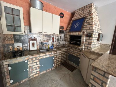 Casa à venda com 200m², 4 quartos, 2 suítes, 3 vagas no bairro Campeche em Florianópolis - Foto 10