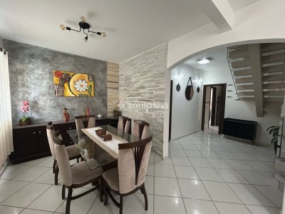 Casa à venda com 200m², 4 quartos, 2 suítes, 3 vagas no bairro Campeche em Florianópolis - Foto 16