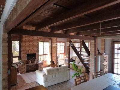 Casa à venda com 160m², 4 quartos, 1 suíte, 3 vagas no bairro Campeche em Florianópolis - Foto 8