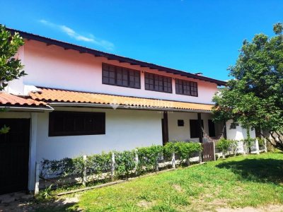 Casa à venda com 300m², 4 quartos, 1 suíte, 4 vagas no bairro Rio Tavares em Florianópolis - Foto 6