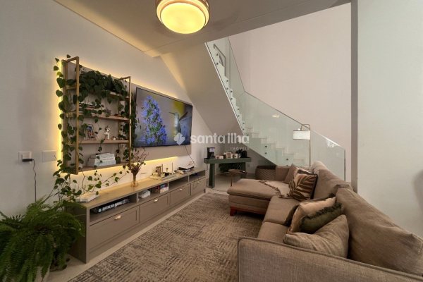 Casa em Condomínio para alugar com 278m², 5 quartos, 4 suítes, 4 vagas no bairro Campeche em Florianopolis