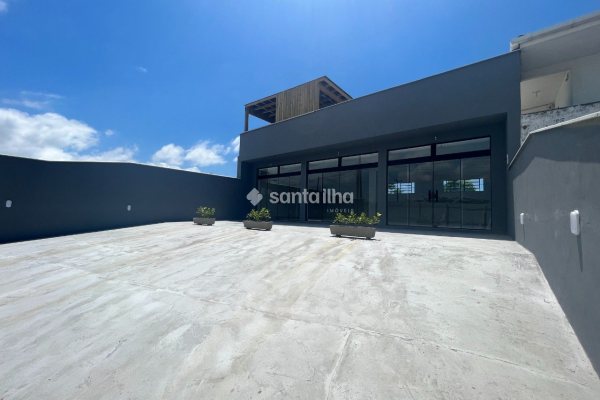 Loja para alugar com 80m², 3 vagas no bairro Campeche em Florianópolis