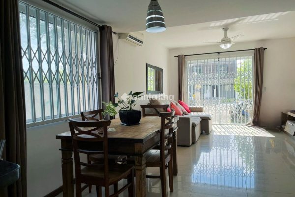 Casa à venda com 93m², 2 quartos, 1 suíte, 2 vagas no bairro Campeche em Florianópolis