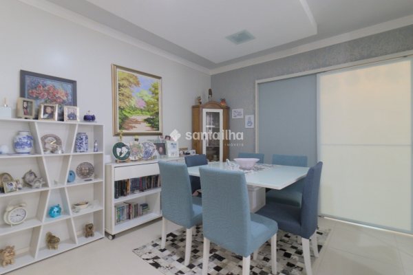 Apartamento à venda com 81m², 2 quartos, 1 suíte, 1 vaga no bairro Itacorubi em Florianópolis