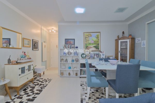 Apartamento à venda com 81m², 2 quartos, 1 suíte, 1 vaga no bairro Itacorubi em Florianópolis