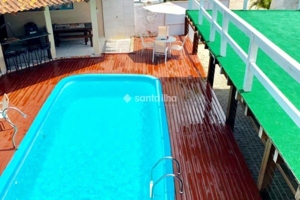 Casa à venda com 307m², 4 quartos, 1 suíte, 3 vagas no bairro Campeche em Florianópolis