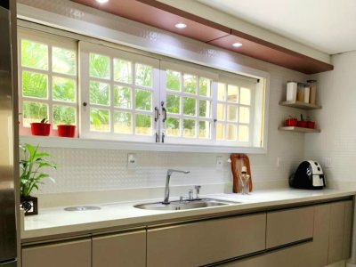 Casa à venda com 307m², 4 quartos, 1 suíte, 3 vagas no bairro Campeche em Florianópolis - Foto 4