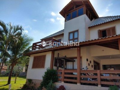 Casa à venda com 350m², 4 quartos, 3 suítes, 4 vagas no bairro Campeche em Florianópolis - Foto 2