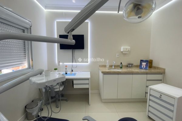 Sala/Conjunto para alugar com 12m², 1 vaga no bairro Campeche em Florianópolis