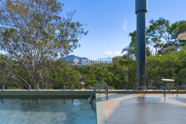 Apartamento à venda com 57m², 2 quartos, 1 vaga no bairro Cacupé em Florianópolis