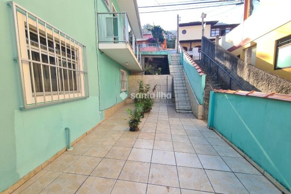 Casa à venda com 108m², 3 quartos, 1 suíte, 3 vagas no bairro Costeira do Pirajubaé em Florianópolis