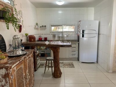 Casa à venda com 200m², 3 quartos, 2 suítes, 6 vagas no bairro Rio Tavares em Florianópolis - Foto 9