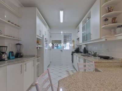 Apartamento à venda com 147m², 4 quartos, 1 suíte, 2 vagas no bairro Centro em Florianópolis - Foto 16