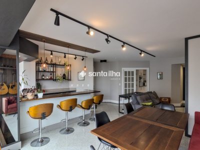 Apartamento à venda com 147m², 4 quartos, 1 suíte, 2 vagas no bairro Centro em Florianópolis - Foto 6