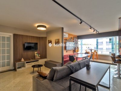 Apartamento à venda com 147m², 4 quartos, 1 suíte, 2 vagas no bairro Centro em Florianópolis - Foto 2