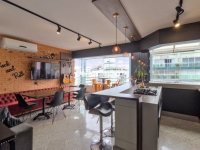 Apartamento à venda com 147m², 4 quartos, 1 suíte, 2 vagas no bairro Centro em Florianópolis - Foto 13