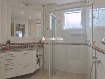 Apartamento à venda com 147m², 4 quartos, 1 suíte, 2 vagas no bairro Centro em Florianópolis - Foto 22