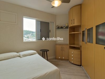 Apartamento à venda com 147m², 4 quartos, 1 suíte, 2 vagas no bairro Centro em Florianópolis - Foto 31