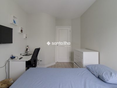 Apartamento à venda com 147m², 4 quartos, 1 suíte, 2 vagas no bairro Centro em Florianópolis - Foto 28