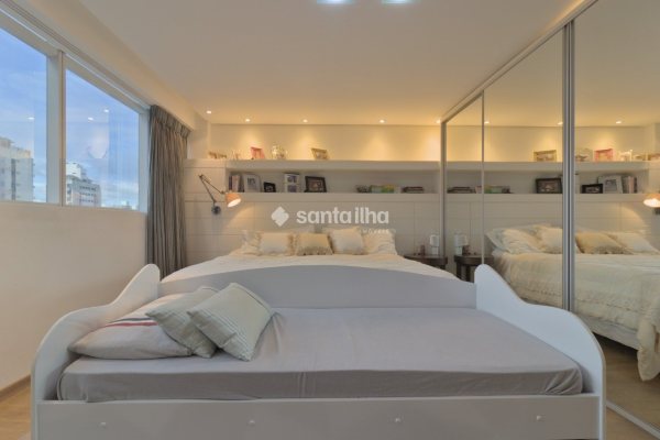 Apartamento à venda com 180m², 3 quartos, 2 suítes, 3 vagas no bairro Centro em Florianópolis