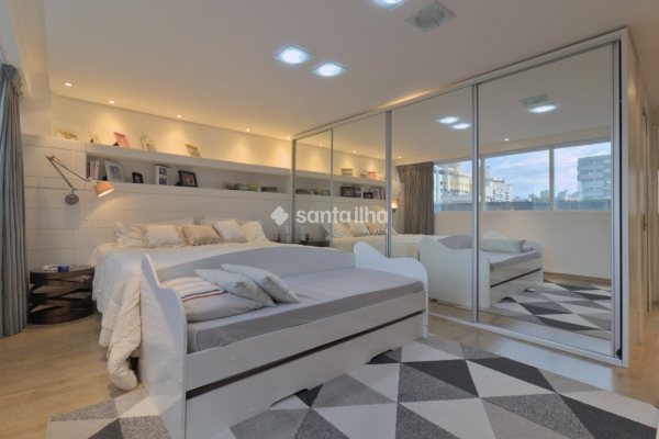 Apartamento à venda com 180m², 3 quartos, 2 suítes, 3 vagas no bairro Centro em Florianópolis