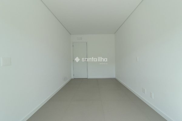 Apartamento à venda com 101m², 2 quartos, 1 suíte, 2 vagas no bairro Morro das Pedras em Florianópolis